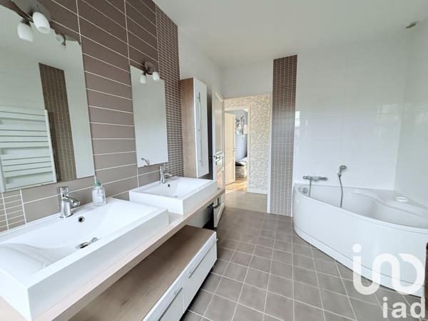Maison à vendre 9 pièces 225 m² Soisy-sur-Seine