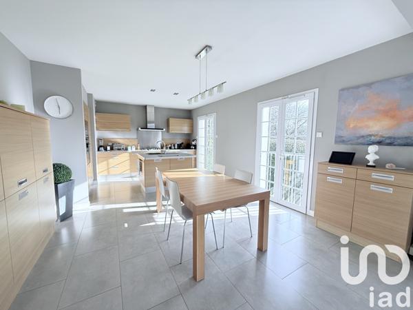 Maison à vendre 9 pièces 225 m² Soisy-sur-Seine