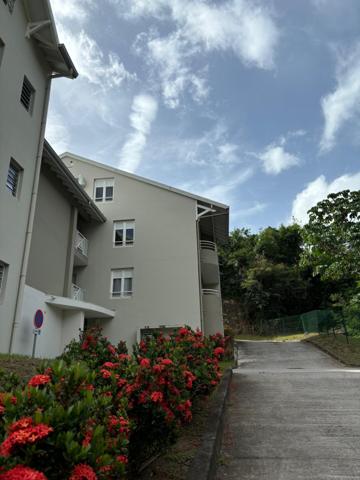 Immeuble de 10 Appartements – Proche Plage et Commerces