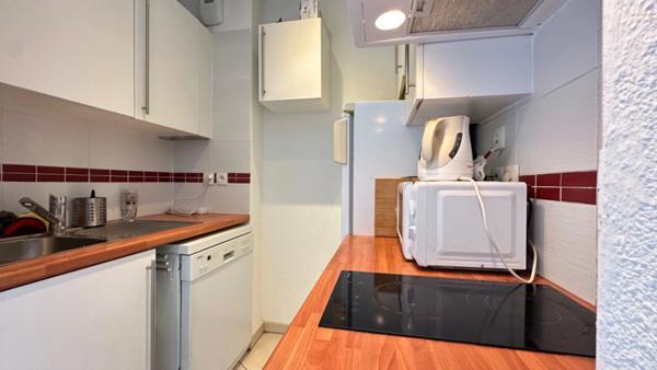 Le Bouscat – Lumineux T2 avec grande terrasse et vue dégagée en dernier étage