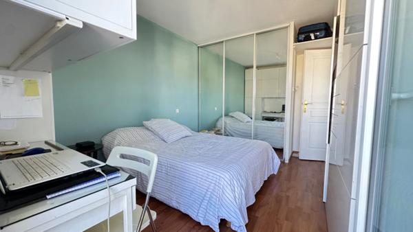 Le Bouscat – Lumineux T2 avec grande terrasse et vue dégagée en dernier étage