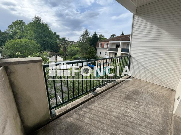 Location Appartement 2 pièces 33.89 m² - 70 RUE LAPEYRERE Orthez 64300