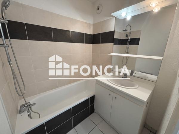 Location Appartement 2 pièces 33.89 m² - 70 RUE LAPEYRERE Orthez 64300