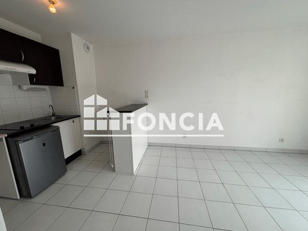 Location Appartement 2 pièces 33.89 m² - 70 RUE LAPEYRERE Orthez 64300