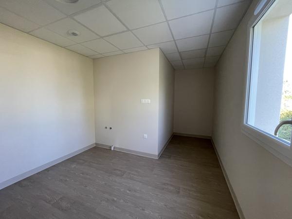 Bureaux à louer à LA MADELEINE DE NONANCOURT 27320