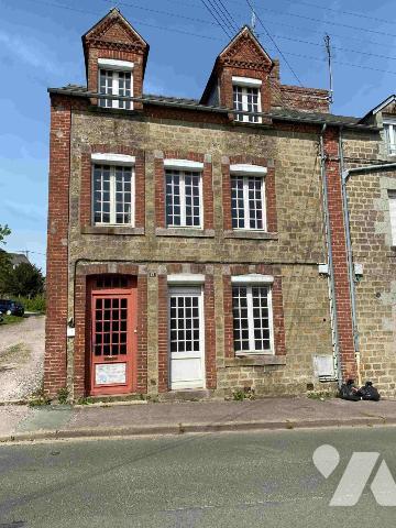 La FERTE MACE: Maison d’habitation d'environ 150 m² habitable sur 207 m² de terrain