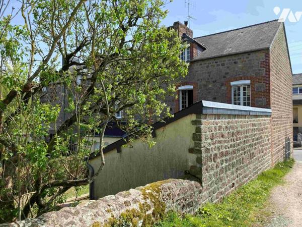 La FERTE MACE: Maison d’habitation d'environ 150 m² habitable sur 207 m² de terrain