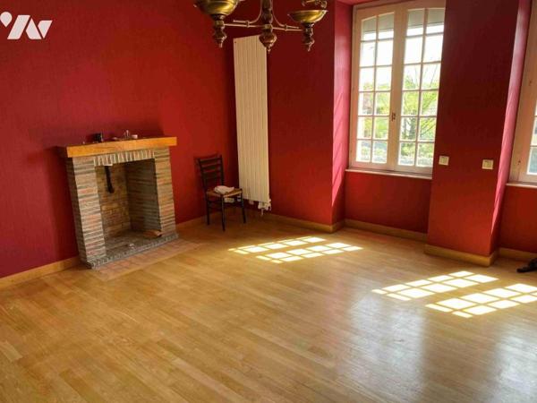 La FERTE MACE: Maison d’habitation d'environ 150 m² habitable sur 207 m² de terrain