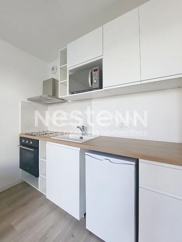 Plaisir Gâtines : Studio loué MEUBLÉ avec terrasse et parking privatif extérieur