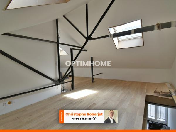 JOLI POTENTIEL pour ce Duplex en HYPER CENTRE VILLE, avec possibilité de 4 chambres et immédiatement disponible !!
