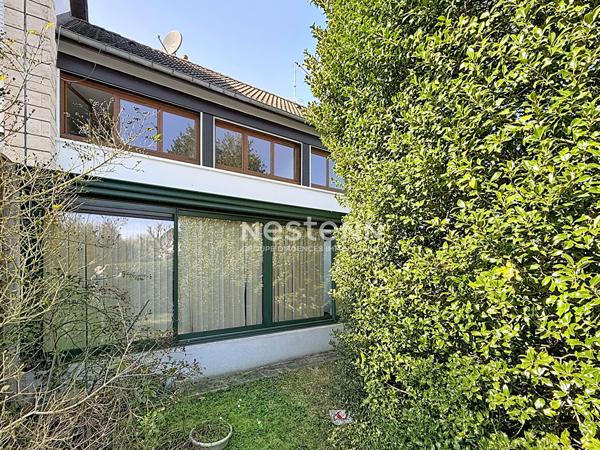Maison  mitoyenne à Domont de 7 pièces 5 chambres d'environ 130 m² habitables avec jardin clos