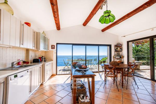Villa Pieds dans l'eau - Piscine et crique privée