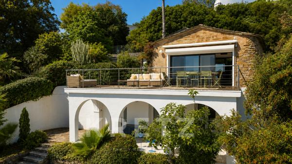 Villa Pieds dans l'eau - Piscine et crique privée