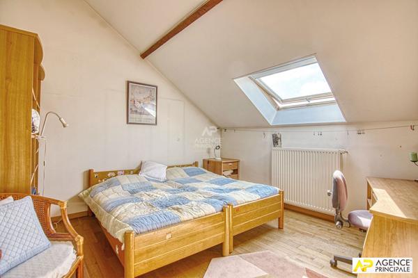 Le Chesnay limite Versailles Maison 12 pièces 360 m² au sol sur parcelle de 375 m² 1 985 000 € **  - Référence  28042