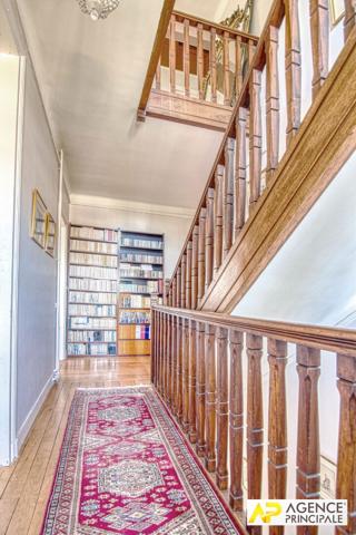Le Chesnay limite Versailles Maison 12 pièces 360 m² au sol sur parcelle de 375 m² 1 985 000 € **  - Référence  28042