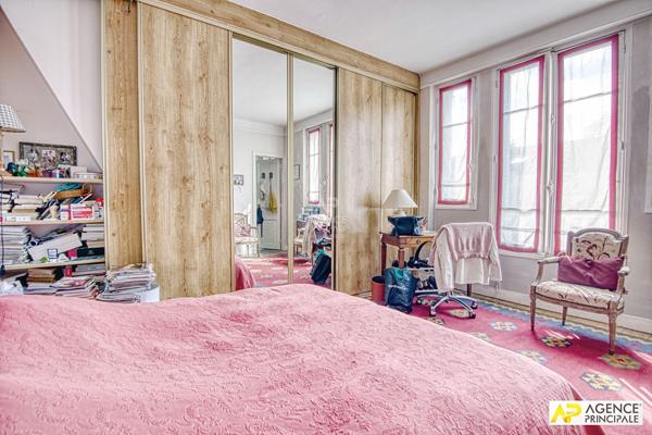 Le Chesnay limite Versailles Maison 12 pièces 360 m² au sol sur parcelle de 375 m² 1 985 000 € **  - Référence  28042
