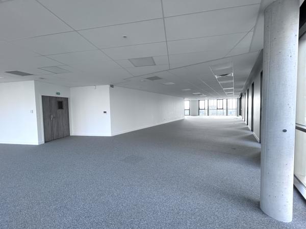 Bureaux neufs à louer à Bordeaux Euratlantique avec parking