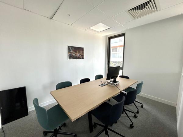 Bureaux neufs à louer à Bordeaux Euratlantique avec parking