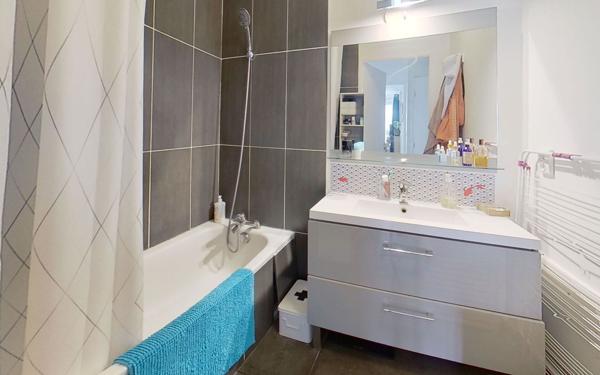 Appartement à vendre    3 pièces • 66 m2 Lyon 9