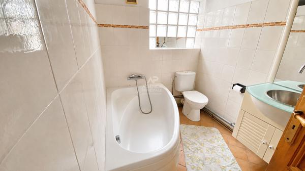Appartement 4 pièces lumineux à vendre à Chaville 399 000 € **  - Référence  701-C