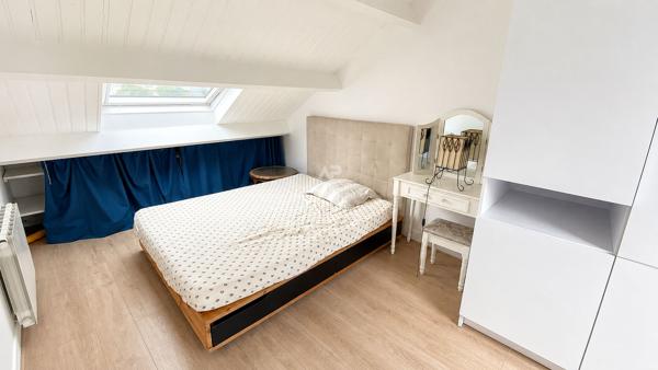 Appartement 4 pièces lumineux à vendre à Chaville 399 000 € **  - Référence  701-C