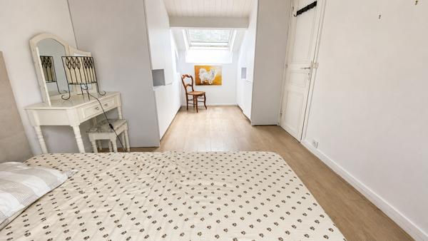 Appartement 4 pièces lumineux à vendre à Chaville 399 000 € **  - Référence  701-C