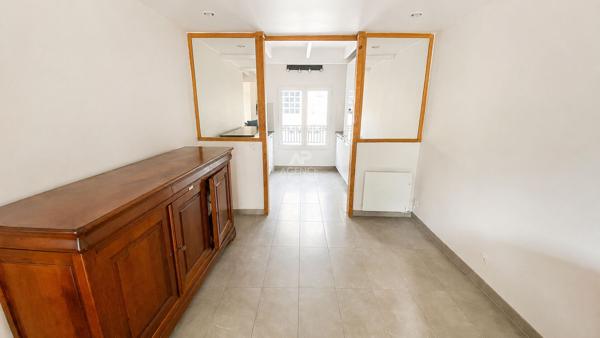 Appartement 4 pièces lumineux à vendre à Chaville 399 000 € **  - Référence  701-C