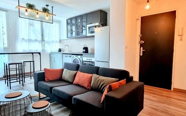 Appartement à louer    2 pièces • 87,58 m2 Hérouville-Saint-Clair