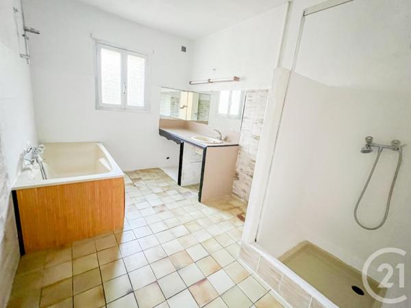 appartement à vendre  4 pièces - 112,04 m2 LA CROIX VALMER - 83