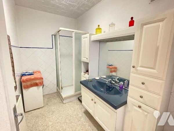 A vendre - Manosque (04) - Alpes de Haute Provence: Superbe et spacieux appartement en centre v...