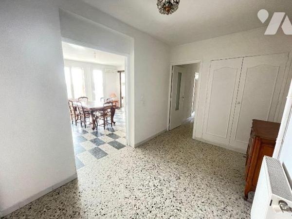 A vendre - Manosque (04) - Alpes de Haute Provence: Superbe et spacieux appartement en centre v...