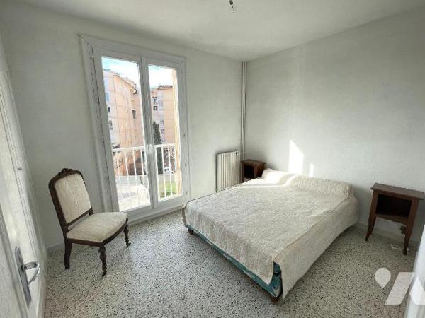 A vendre - Manosque (04) - Alpes de Haute Provence: Superbe et spacieux appartement en centre v...