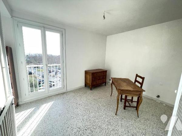 A vendre - Manosque (04) - Alpes de Haute Provence: Superbe et spacieux appartement en centre v...