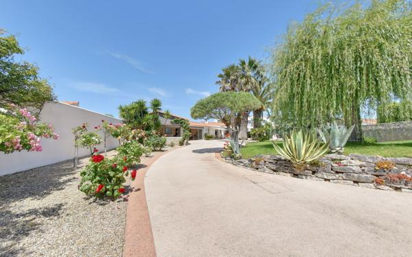 Maison à vendre    5 pièces • 195,95 m2 Saint-Martin-de-Ré