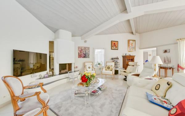 Maison à vendre    5 pièces • 195,95 m2 Saint-Martin-de-Ré