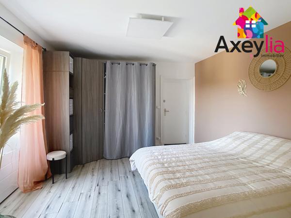 Lentigny (42155) A VENDRE - LENTIGNY - BELLE MAISON AVEC CACHET COMPRENANT DEUX CHAMBRES, GARAGE ET TERRAIN