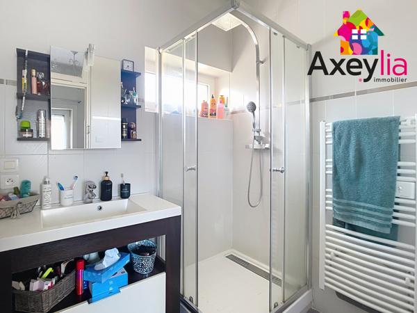 Lentigny (42155) A VENDRE - LENTIGNY - BELLE MAISON AVEC CACHET COMPRENANT DEUX CHAMBRES, GARAGE ET TERRAIN