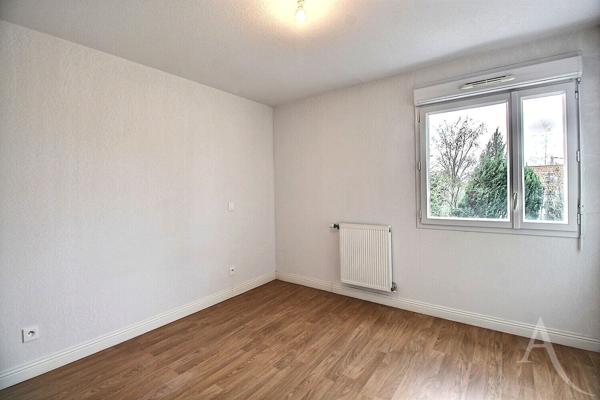 Beau 3 pièces 63.5 m² avec terrasse et 2 PK