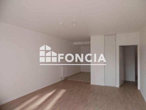 Location Appartement 2 pièces 59.55 m² - 52-54 RUE DE LA DEMI LUNE Montreuil 93100