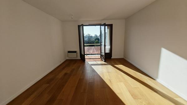 ,Appartement familial proche gare  F4 avec balcon et parking