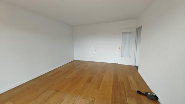 ,Appartement familial proche gare  F4 avec balcon et parking