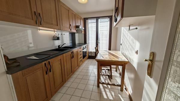 ,Appartement familial proche gare  F4 avec balcon et parking