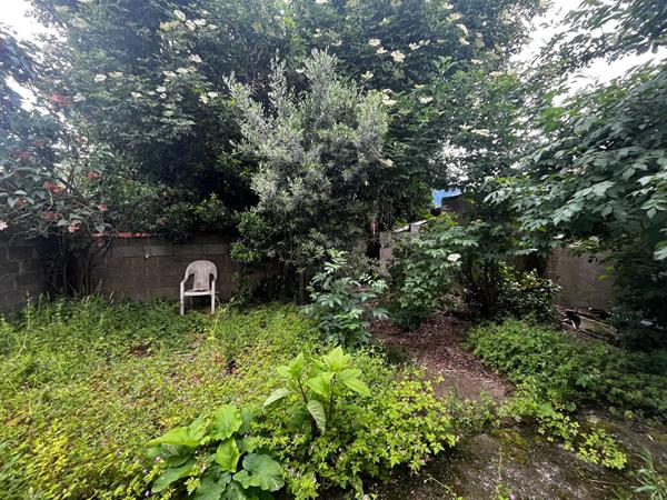 Maison Aytre 4 pièce(s) 100 m2 : Appartement 2 pièces & Boutique, Aytre 17440