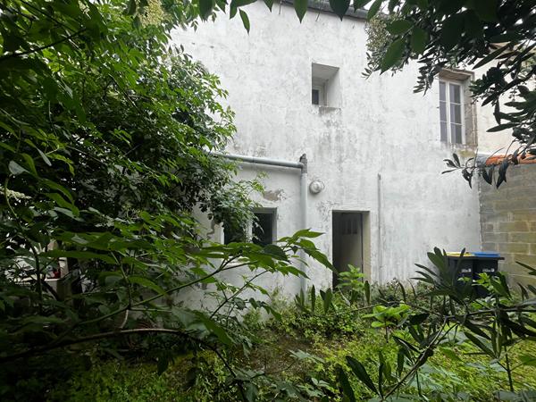 Maison Aytre 4 pièce(s) 100 m2 : Appartement 2 pièces & Boutique, Aytre 17440