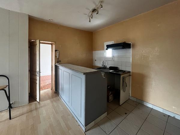Maison Aytre 4 pièce(s) 100 m2 : Appartement 2 pièces & Boutique, Aytre 17440
