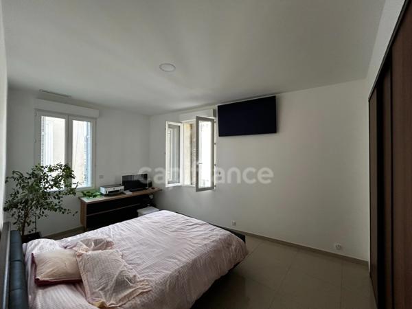 Joli T3 entièrement rénové au cœur du village de Roquevaire