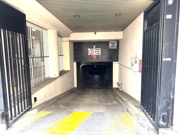 Parking intérieur à PARIS 17EME ARRONDISSEMENT (75017)