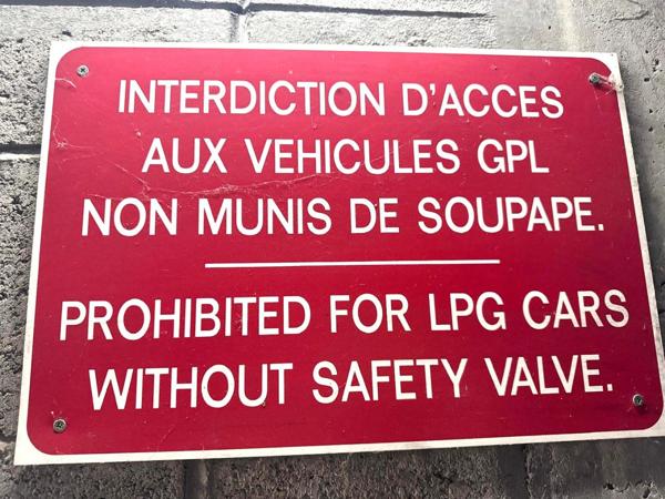 Parking intérieur à PARIS 17EME ARRONDISSEMENT (75017)