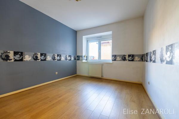 Appartement 2 pièces avec place de stationnement