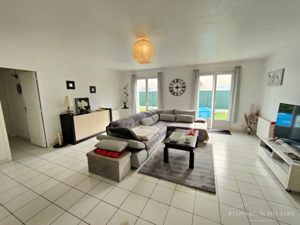 Maison indépendante avec garage et jardin